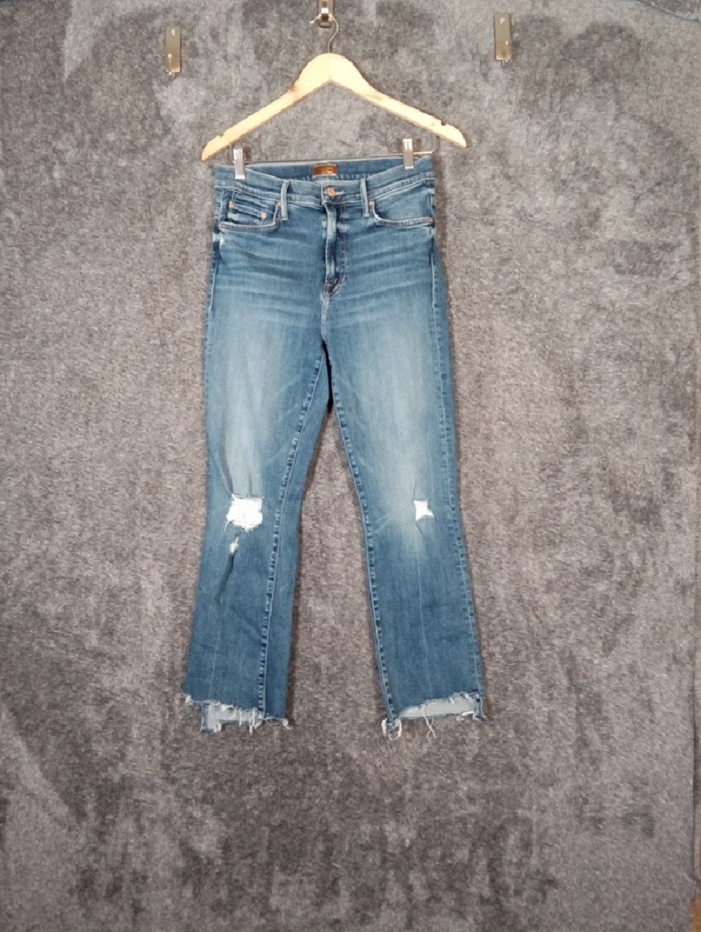 MOTHER The Insider Crop Step Chew Jeans In Dancing Of Coals Wash Womens 29